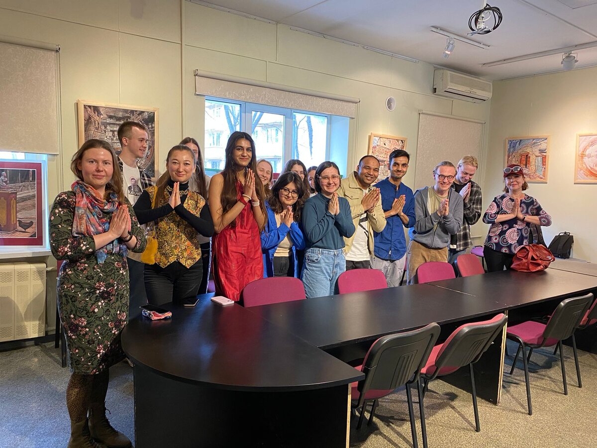 На встрече с индийцами в библиотеке