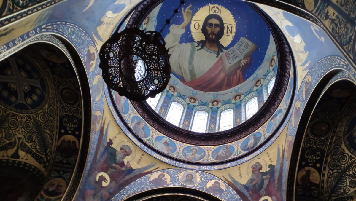     В Ростове-на-Дону начало вещание православное радио «Вера», организатором которого является АНО «Радиоканал Вера, Надежда, Любовь», пишет «АиФ» со ссылкой на слова пресс-секретаря донской митрополии Игоря Петровского.