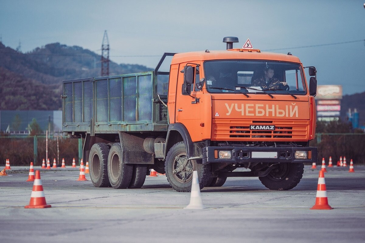 Вождение на военных грузовиках