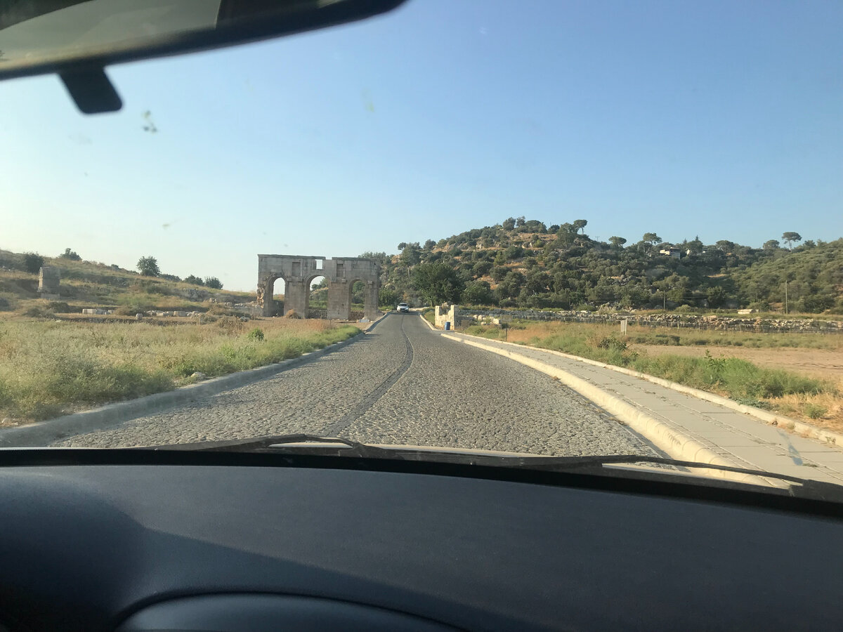 Арка древнего города Патара 