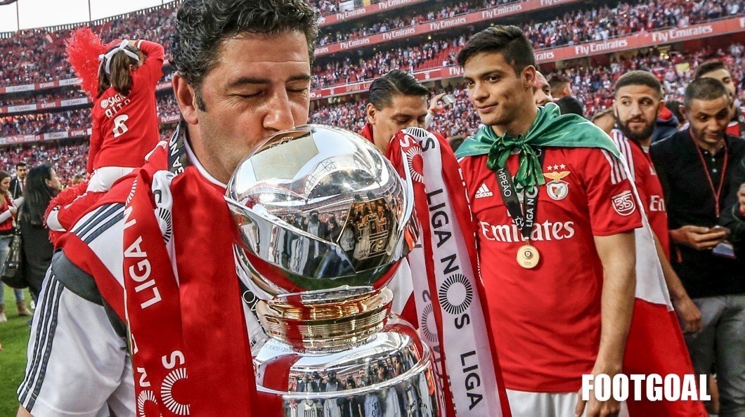 Руй Витория - тренер "Бенфики" с 2015 по 2019 год