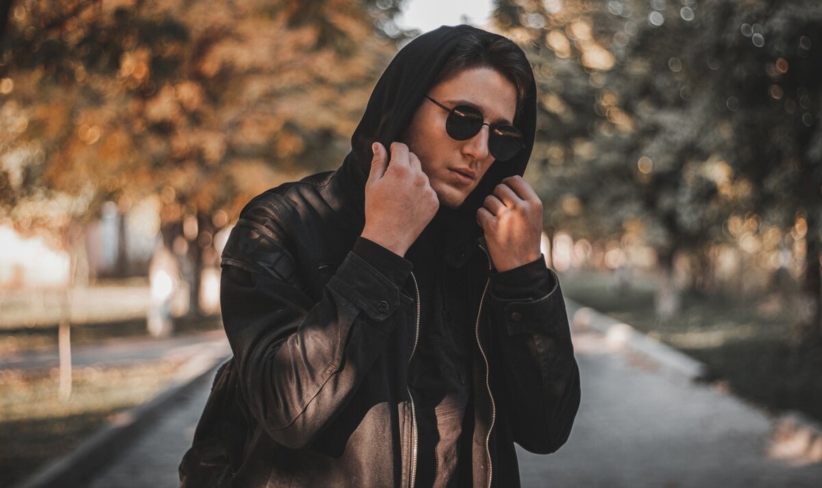 На Фото: Солист группы "СладкиеНяши" - PLAYWITHGENESIS