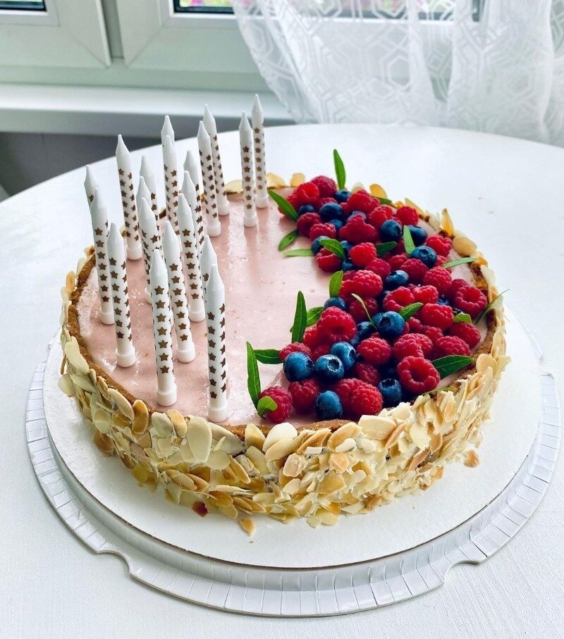 Фото  https://www.instagram.com/p/CFy6o26HMK_/