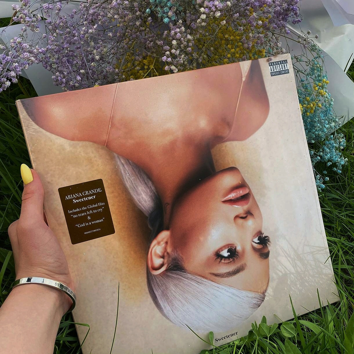 Ariana Grande-Sweetener (2LP)
Виниловая пластинка новая, запечатанная, производство Republic, оригинальное издание 2018.