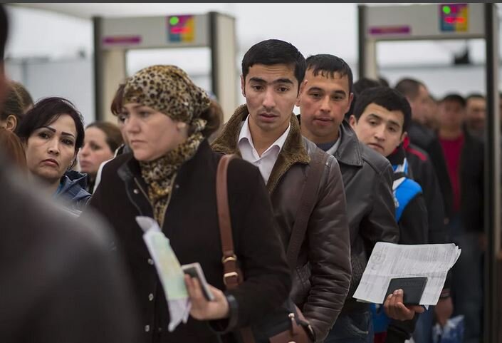 С 1 мая изменились реквизиты на оплату патента.  Многие мигранты совершили перевод по старым реквизитам. Теперь они хотят понять, как вернуть эти деньги. 