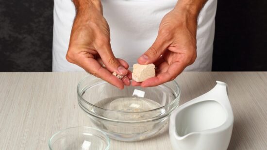 Булочки розочки из дрожжевого теста с маслом и сахаром: рецепт с фото пошагово