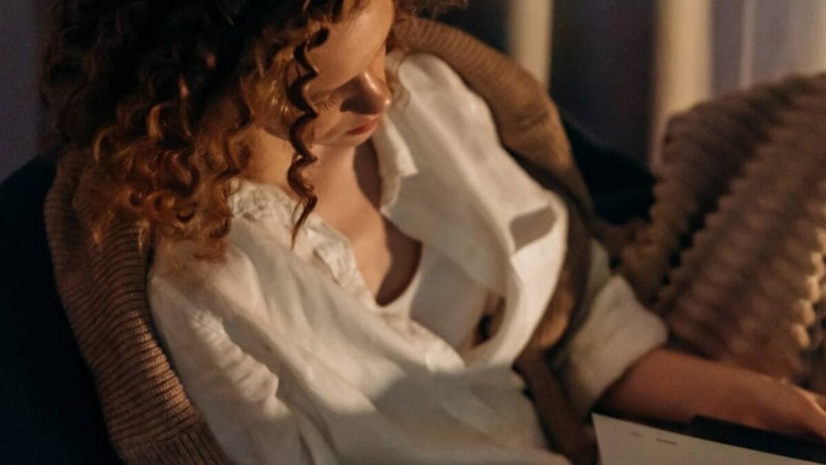 Создатель фото -Mikhail-Nilov pexels.