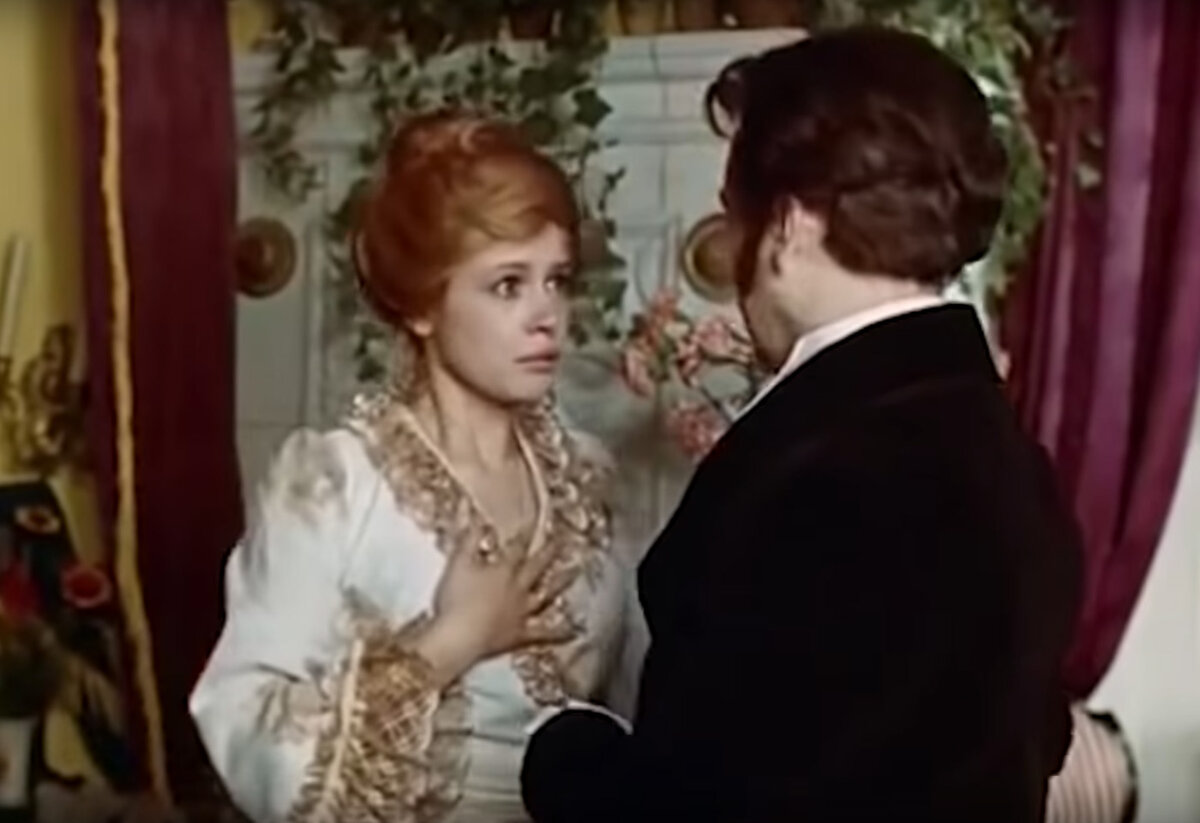 Кадр из фильма «Красавец-мужчина», СССР, 1978 год. Аполлон Окаёмов (Олег Табаков) и его жена Зоя (Марина Неёлова).