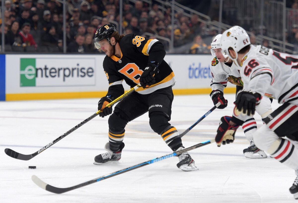 "Бостон Брюинз" в атаке.  фото: картинки яндекса.