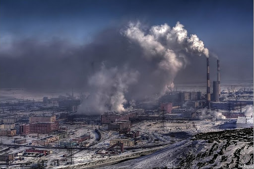 Омск. Малая часть трындеца, который там творится. Фото из свободного доступа.