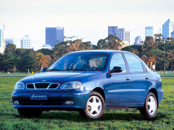 На фото: Daewoo Lanos.