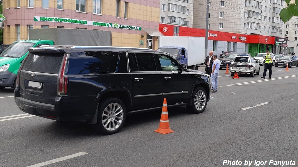 Участники ДТП на месте его совершения (галерея)