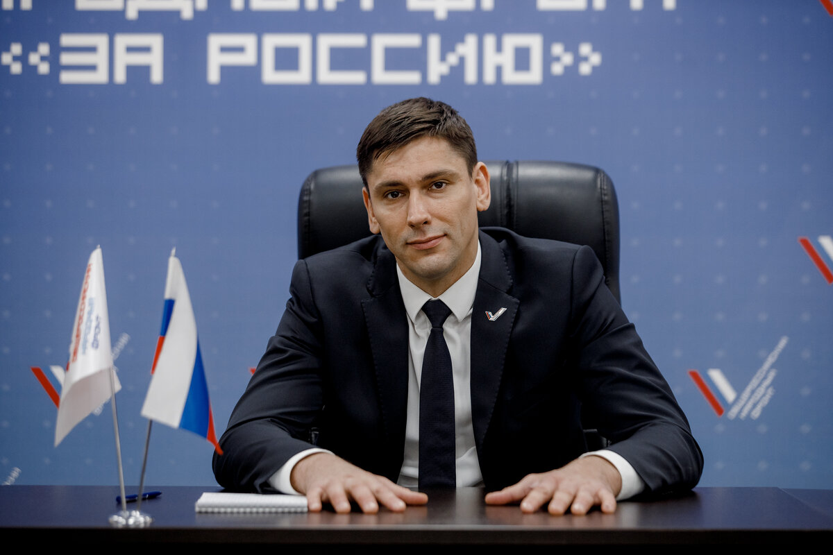 Меня зовут Антон Соловьев и я активно участвую в общественной жизни Петербурга. На своем канале я рассказываю о том, что волнует каждого гражданина нашей страны. Прдписывайтесь, будет интересно.