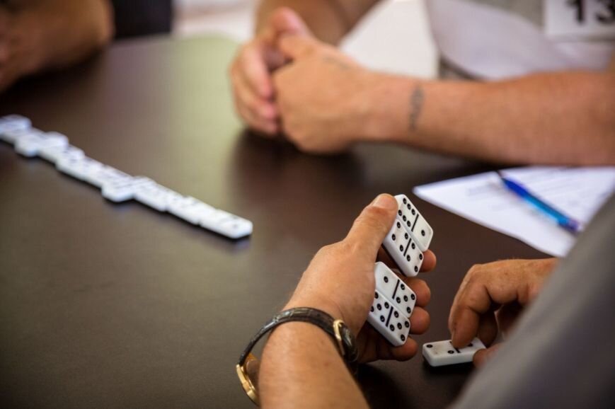 Игра в домино.