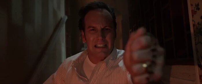 Именно баланс идеального техничного саспенса и  отлично прописанных персонажей превратил первые фильмы «Заклятия» в  главные жанровые блокбастеры сегодняшнего дня.