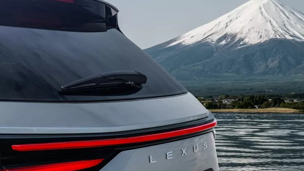 первый тизер Lexus NX