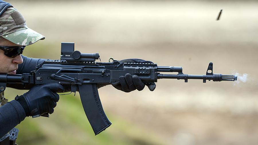 Автомат Калашникова. Современный.