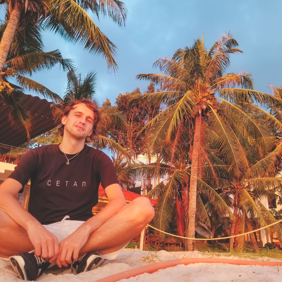 Ищите счастье только в самих себе, никто кроме вас самих не сделает вас счастливыми