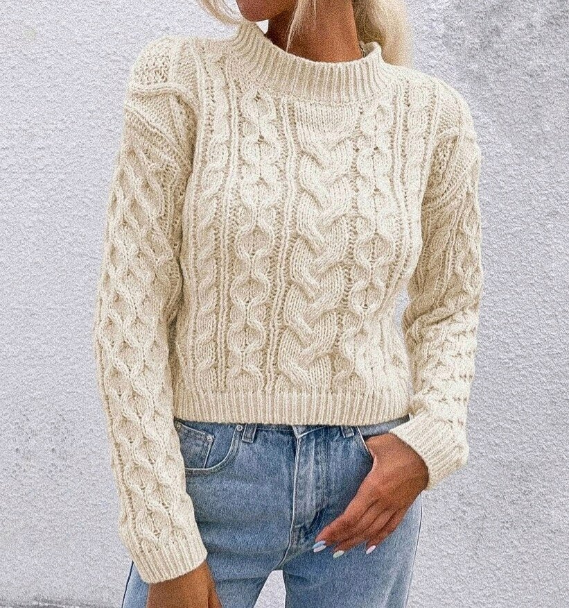 Укороченный джемпер с косами