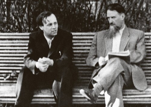 А.Д. Сахаров и руководитель советского Атомного проекта И.В. Курчатов, 1958 // Дмитрий Переверзев