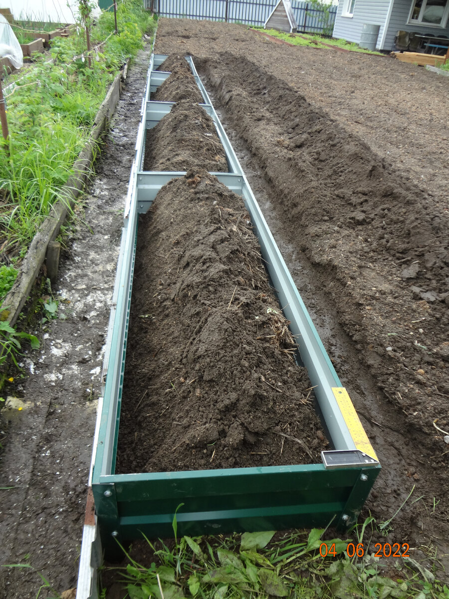 Вот такие грядки, но теперь - на болтах!