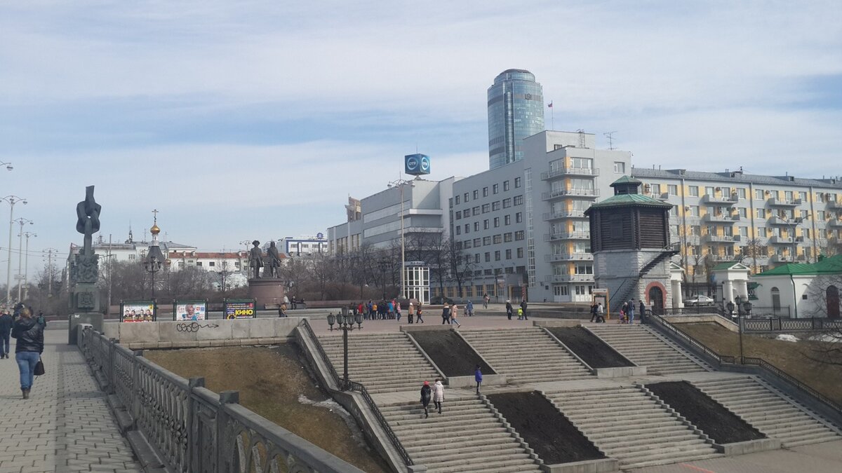 Проститутки Екатеринбурга - очаровательные индивидуалки со всего города