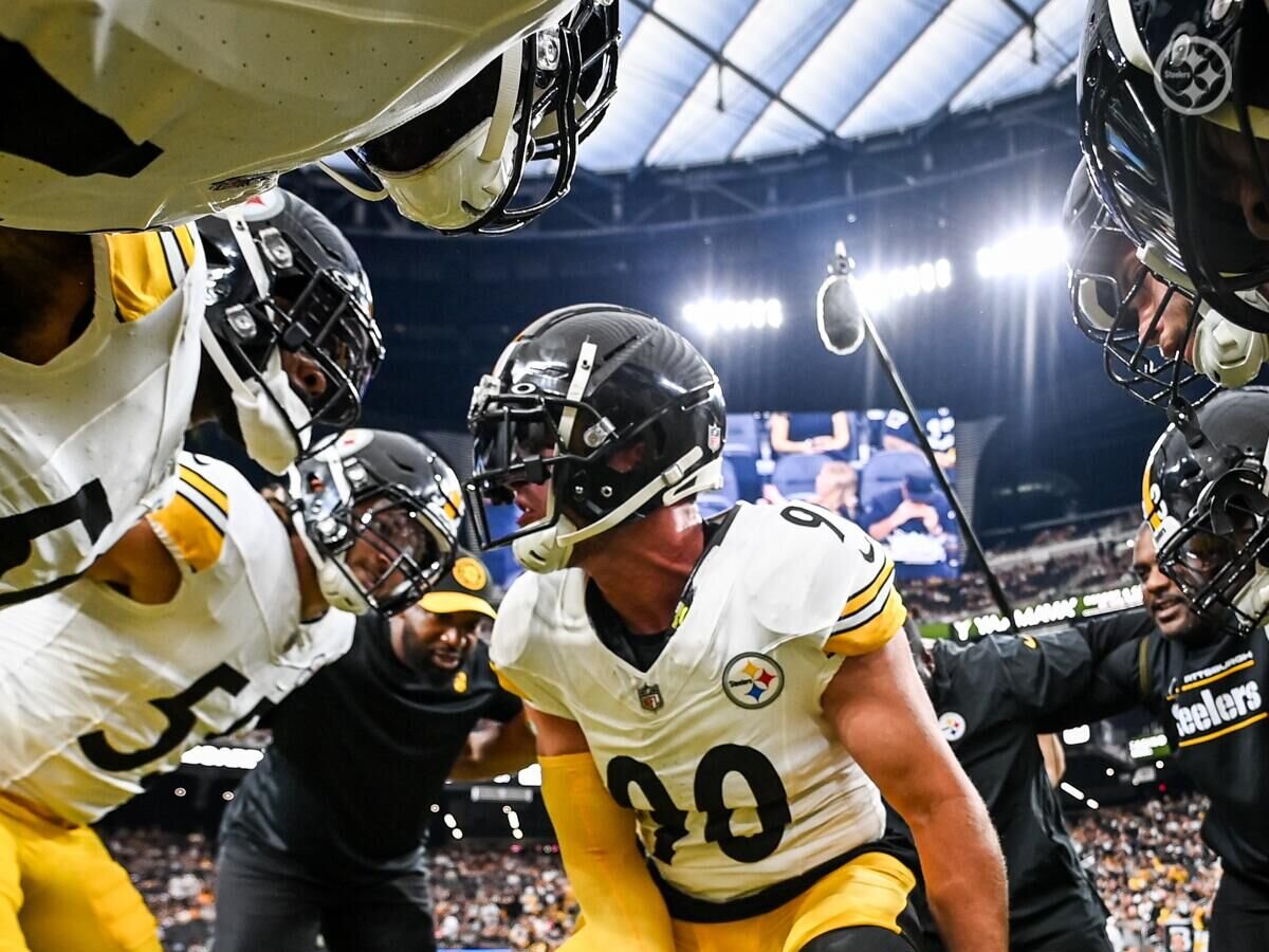    Футболисты "Питтсбург Стилерз" перед матчем NFL© пресс-служба клуба "Питтсбург Стилерз"