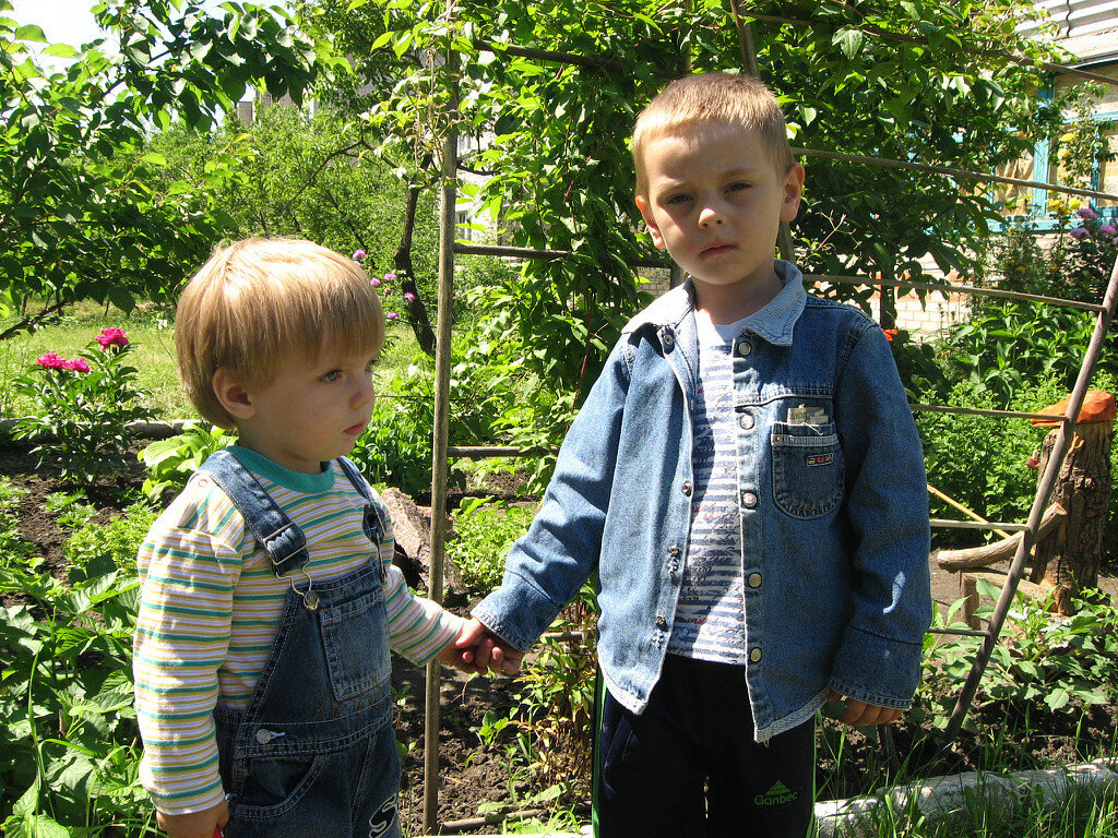 Сережка и Санек. 2009 г.