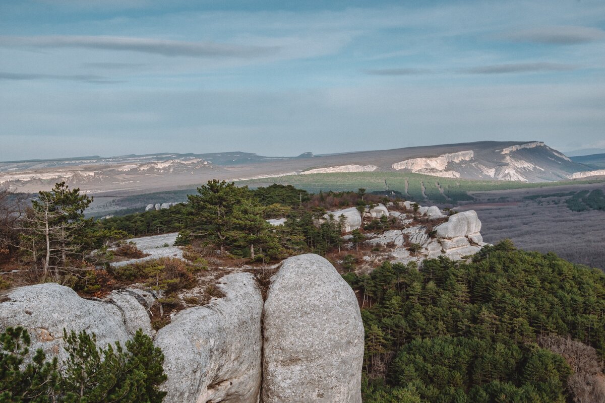 Пример куэстовой гряды в Бахчисарайском районе