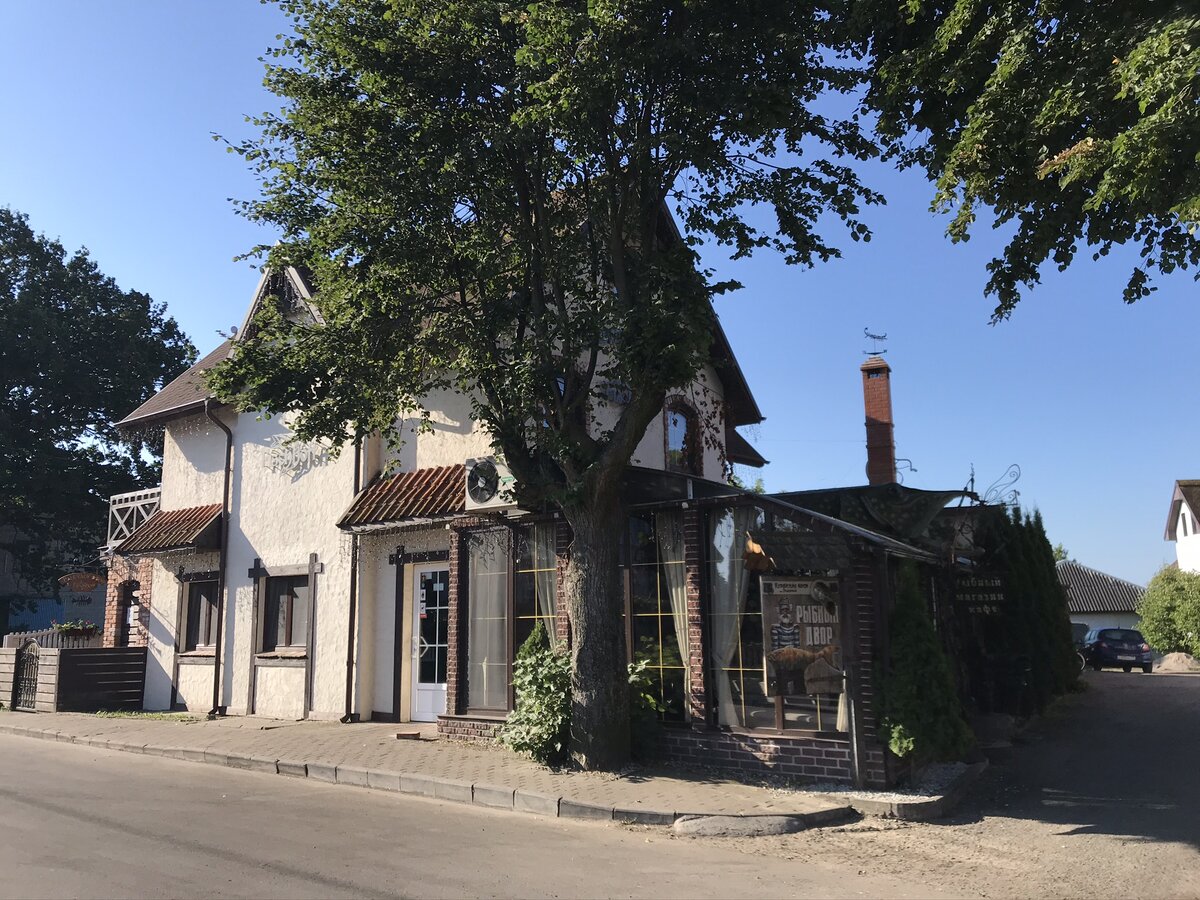 ресторан "Рыбный двор" (поселок Рыбачий)