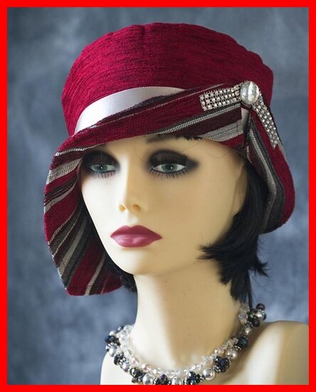 даже поля шляпы могут быть сшиты из лоскутков и полосок