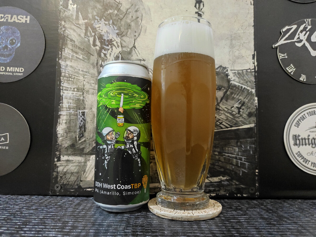 West CoasTBP в бокале Pilsner Urquell