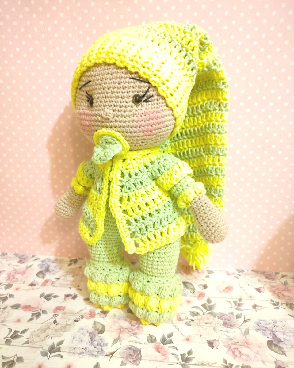 Одна из моих любимых работ - пупс в колпачке:) 