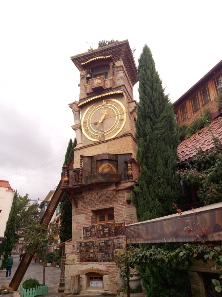 Театр марионеток Резо Габриадзе в Тбилиси