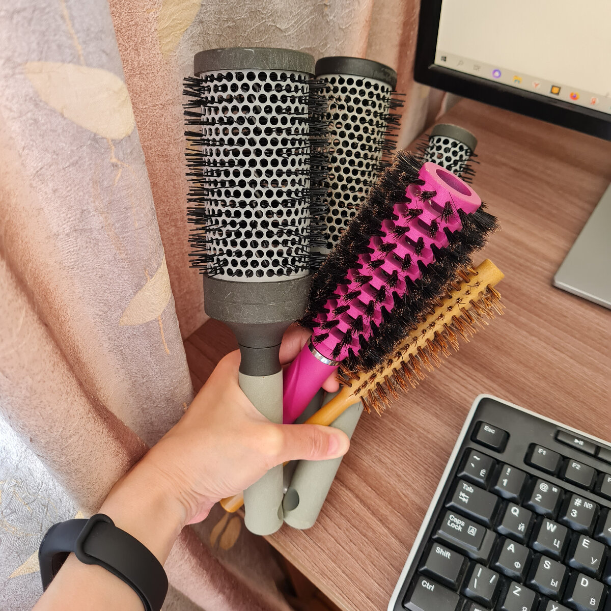 Фото автора. Брашинги для укладки и сушки волос. Эти оставила для личного пользования, а когда работала в салоне было в 2 раза больше.