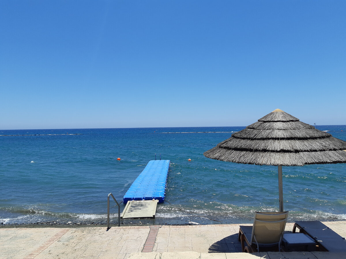 Пляж отеля Atlantica Miramare Beach 4*