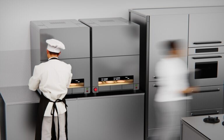 "Печка" RobotChef  для предприятий общественного питания. Фото: SavorEat