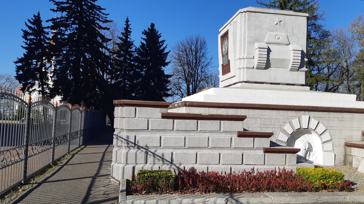 Ставрополь. Мавзолей Апанасенко И.Р.