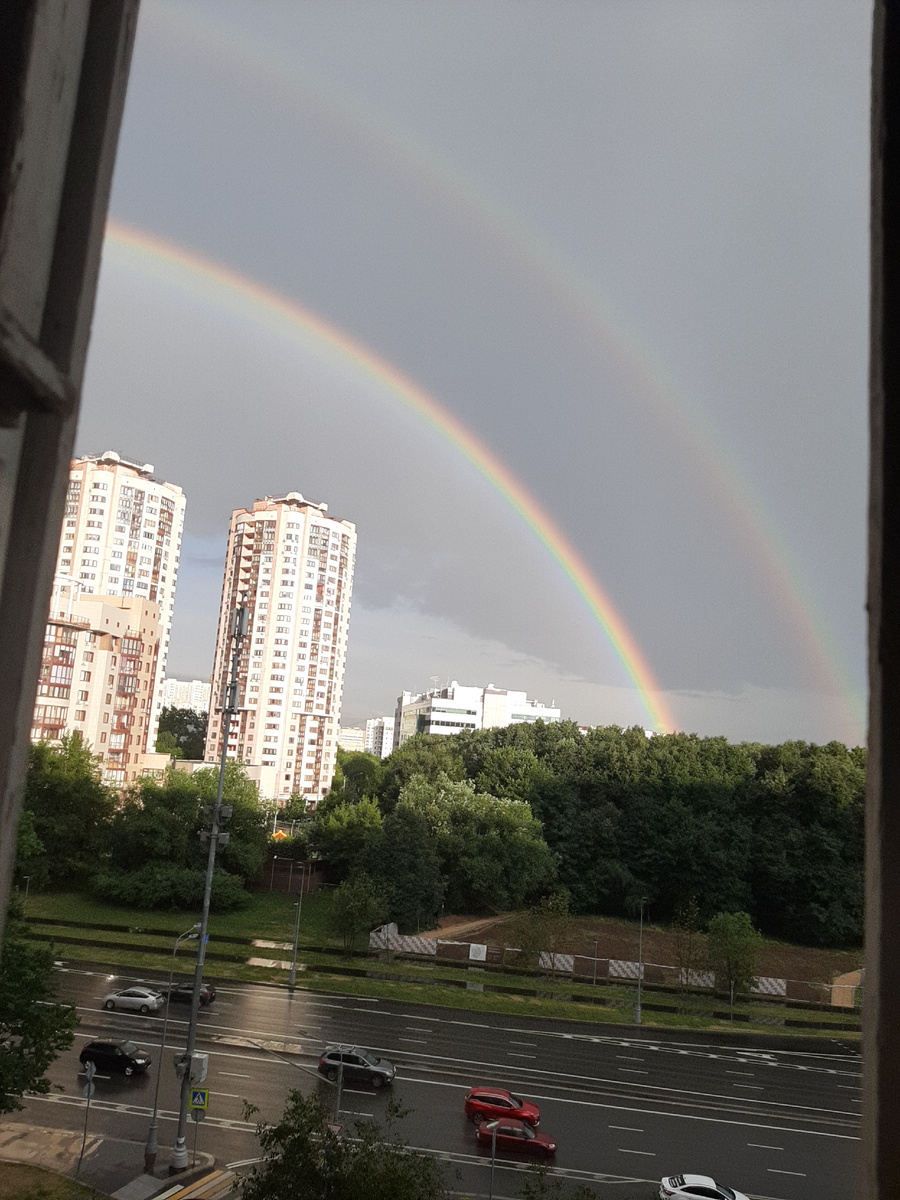 Счастья вам Человеки : здесь и сейчас !