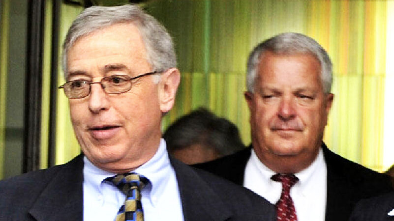 Судья Чиаварелла и судья Конахан