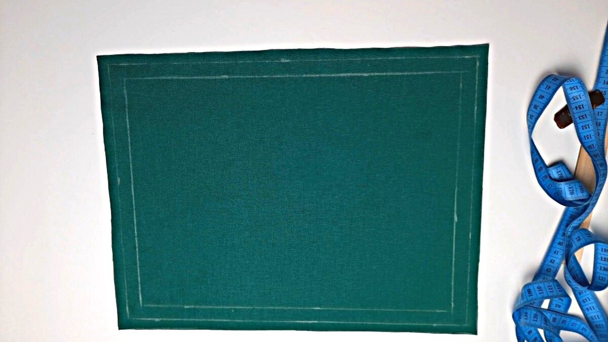 Листайте фотографии вправо