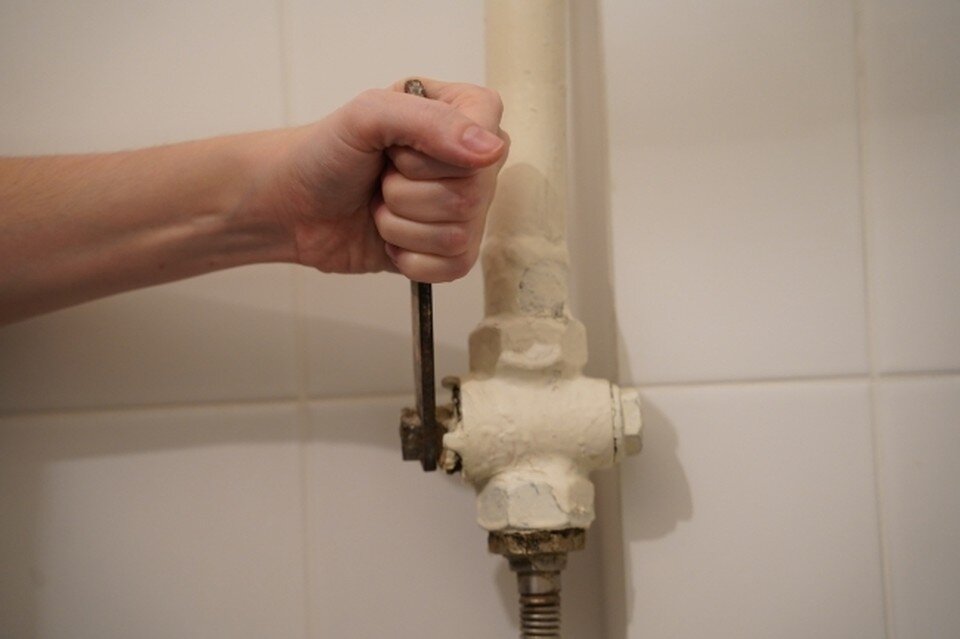     Жители сломали печки и закупили котлы, а в итоге остались без тепла. Светлана МАКОВЕЕВА