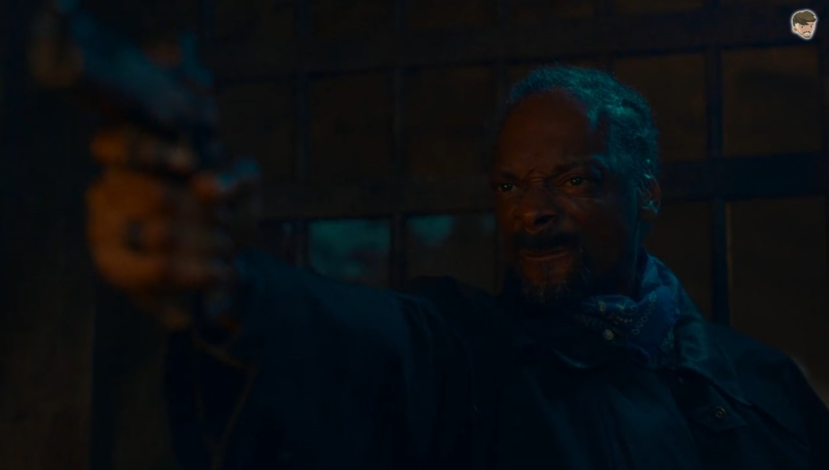 Не только косяки крутит, но и вампиров гасит