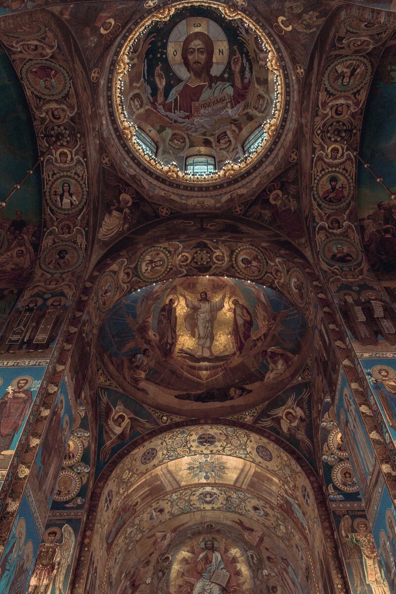 ".. внутри Великого Храма!"