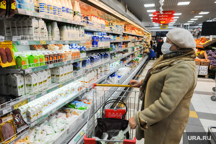    Магазины сохраняют иллюзию доступности повседневных товаров