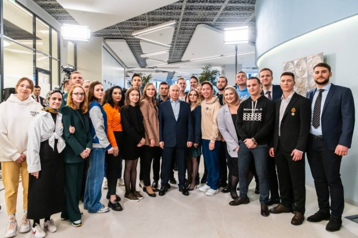   Путин оценил вклад мэра Москвы в создание кластера «Ломоносов»
