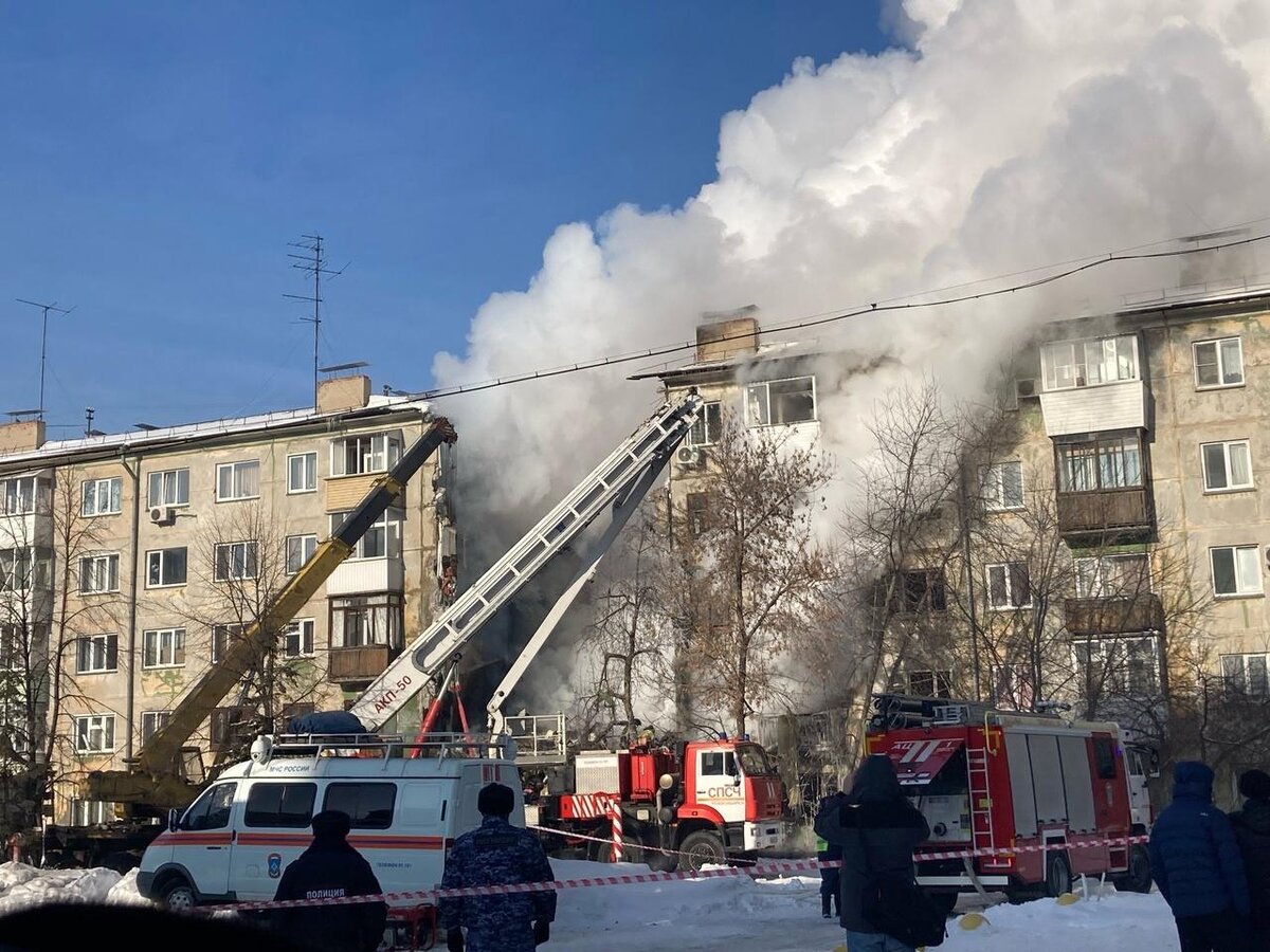 Соседи взорвавшегося дома в Новосибирске не получили компенсацию за  разбитые окна | Главные новости. Сиб.фм | Дзен