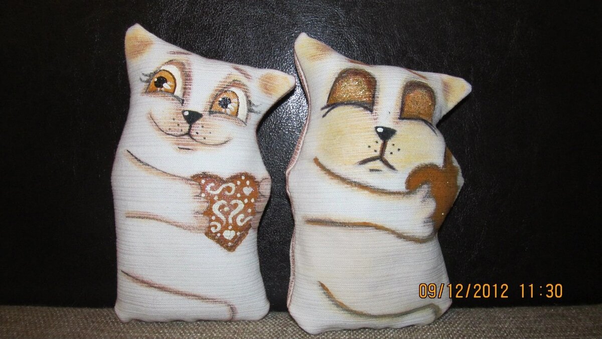 Текстильные.разрисованные акрилом.