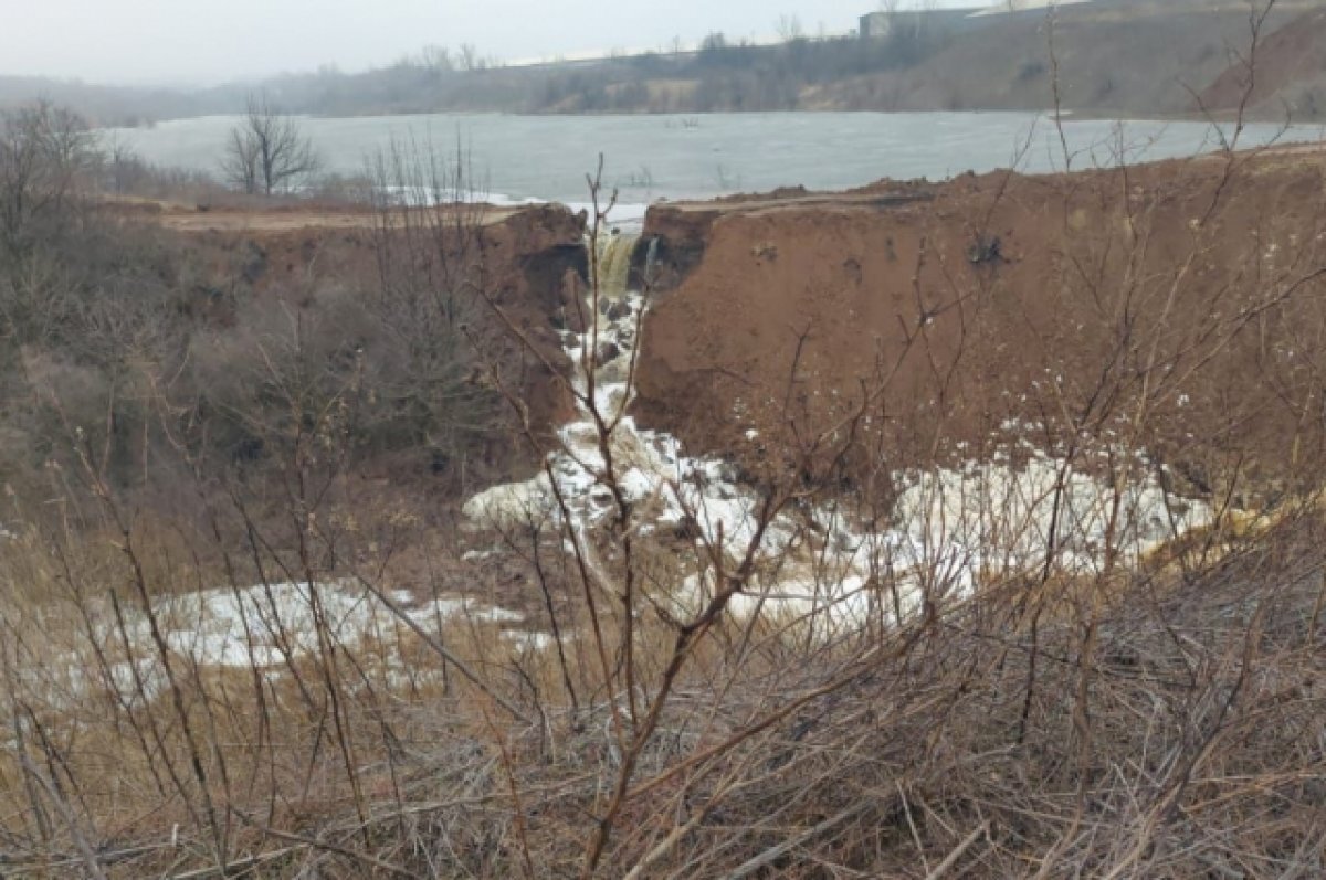 Хлопки в воронежской области. Село Новомарковка Кантемировский район. Село Новомарковка Кантемировский район Воронежская область. Экология водоемов. Новомарковка Кантемировского района затопило.