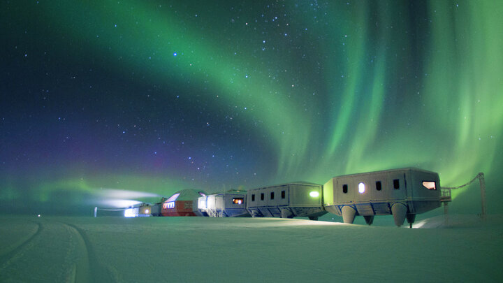 COVER IMAGES/KEYSTONE PRESS AGENCY/GLOBALLOOKPRESS